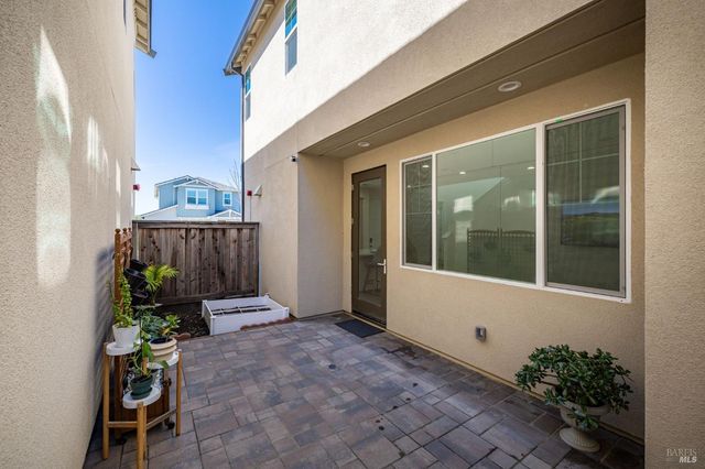 2782 Bella Cir, Santa Rosa, CA 95407