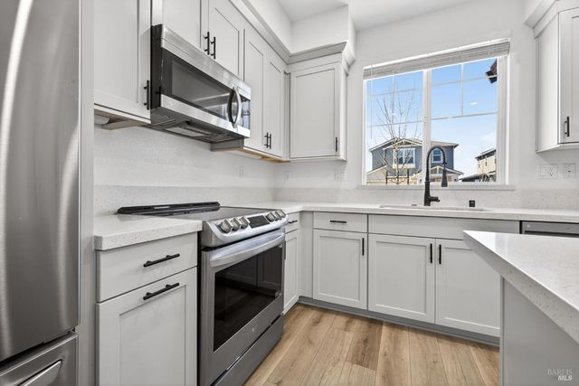 2782 Bella Cir, Santa Rosa, CA 95407