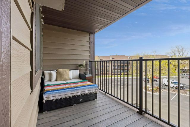 7401 W 101st Street 320, Bloomington, MN 55438