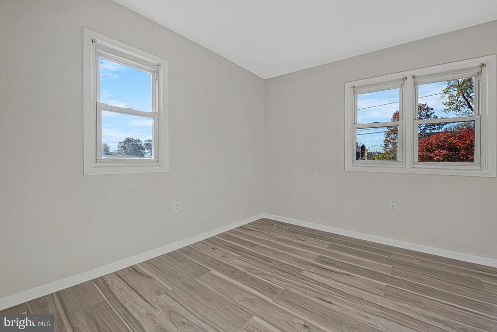 Image 12 of property listing at 7712 FREDERICK RD, Hyattsville, MD 20784