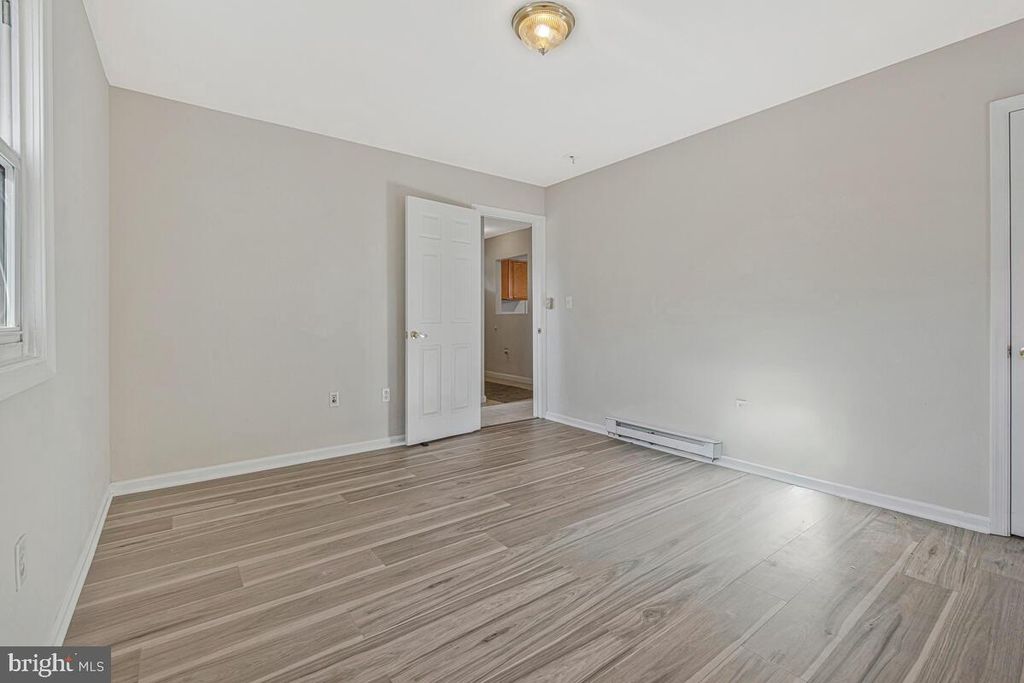 Image 14 of property listing at 7712 FREDERICK RD, Hyattsville, MD 20784