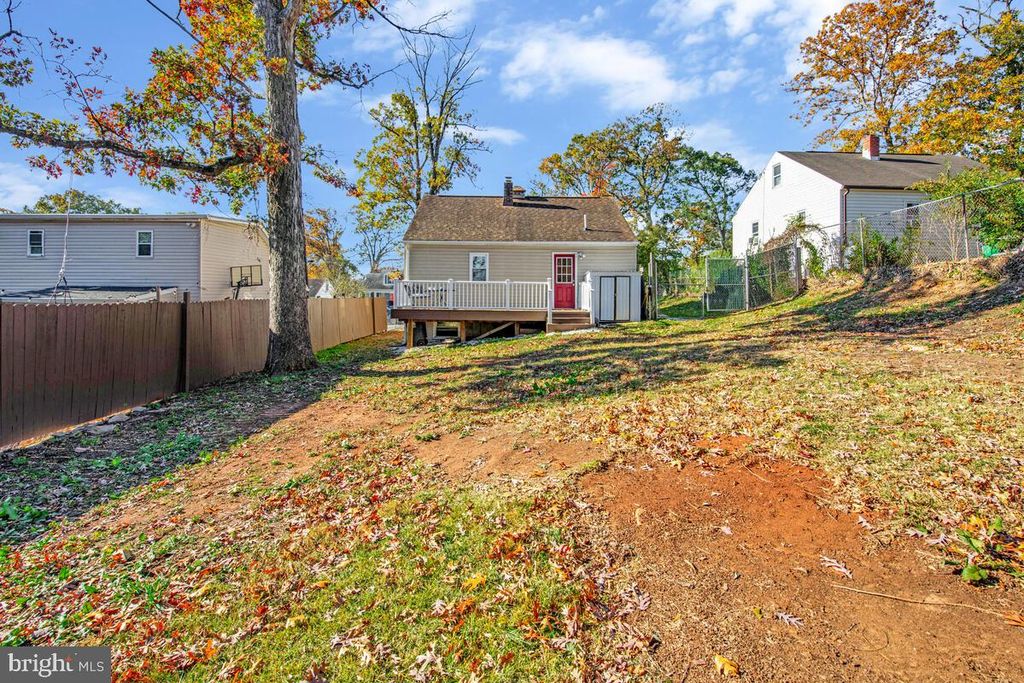 Image 27 of property listing at 7712 FREDERICK RD, Hyattsville, MD 20784