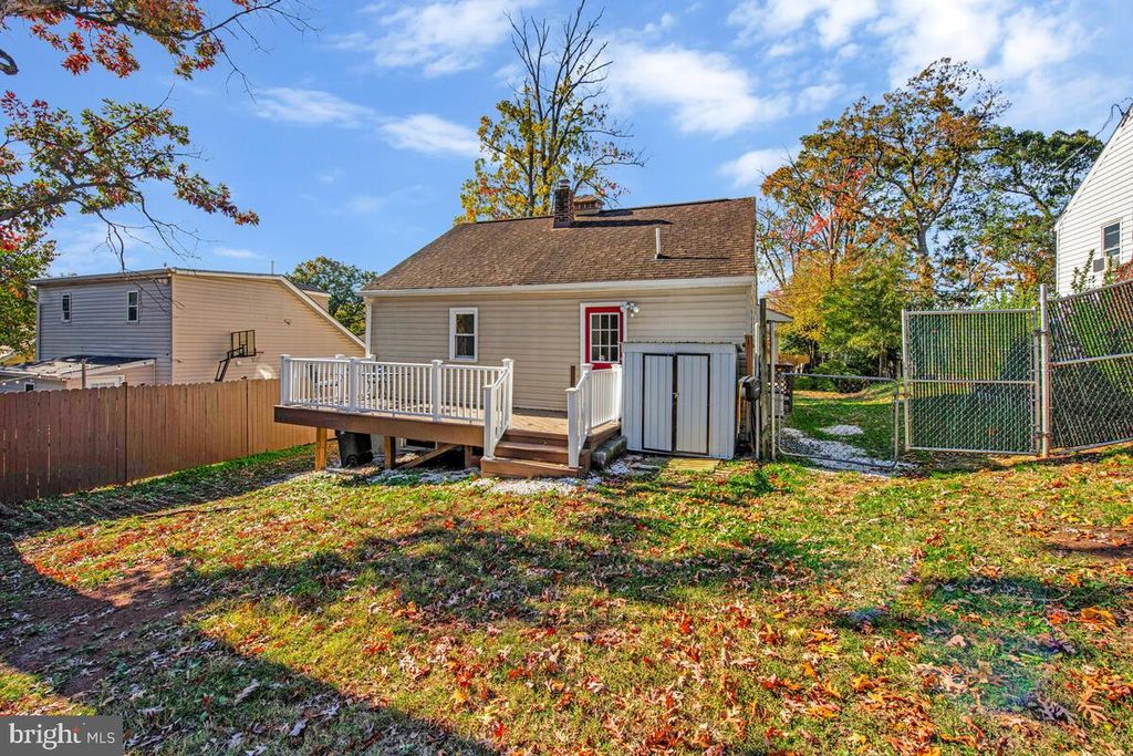 Image 29 of property listing at 7712 FREDERICK RD, Hyattsville, MD 20784