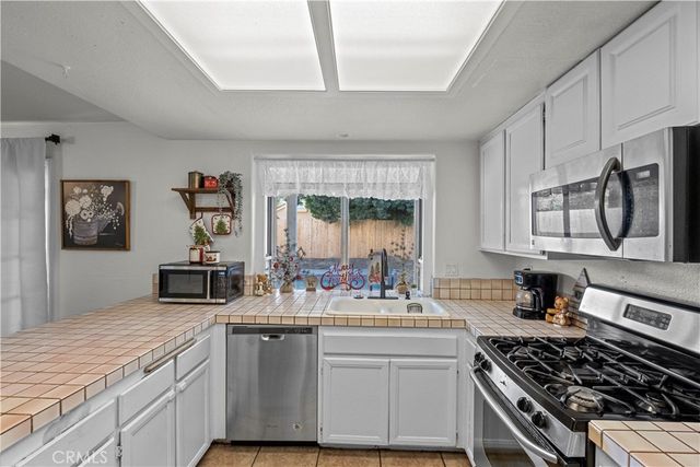 2611 Jeffery Circle, Hemet, CA 92545