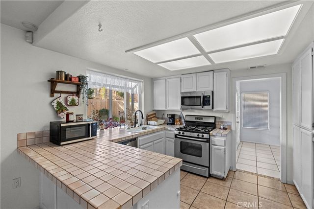 2611 Jeffery Circle, Hemet, CA 92545