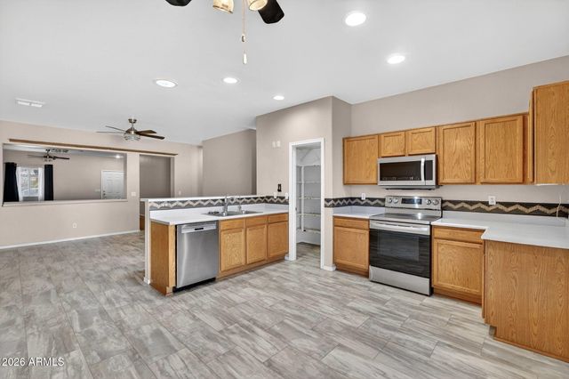 8112 E ONZA Avenue, Mesa, AZ 85212