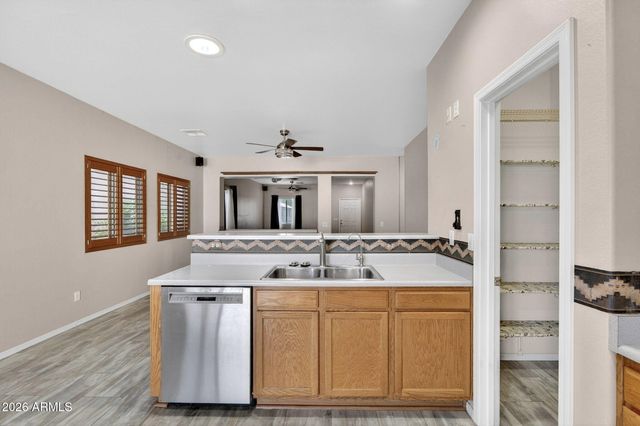 8112 E ONZA Avenue, Mesa, AZ 85212