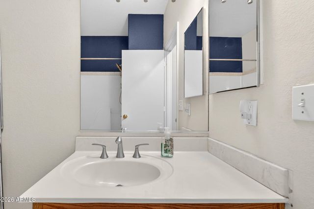 8112 E ONZA Avenue, Mesa, AZ 85212