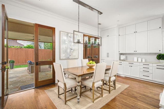 4605 Huisache Street, Bellaire, TX 77401