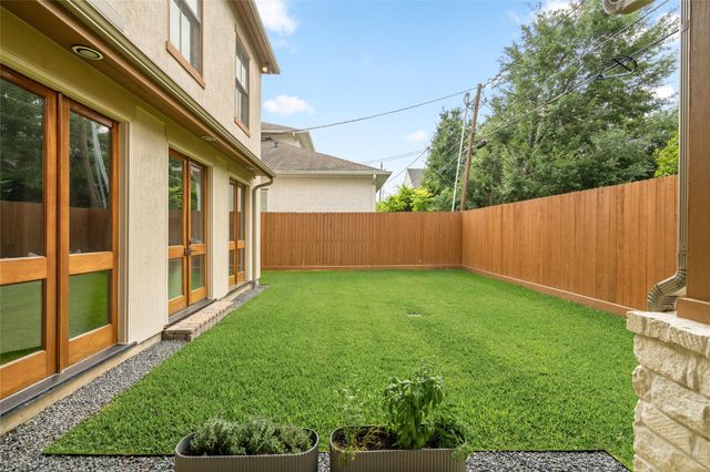 4605 Huisache Street, Bellaire, TX 77401