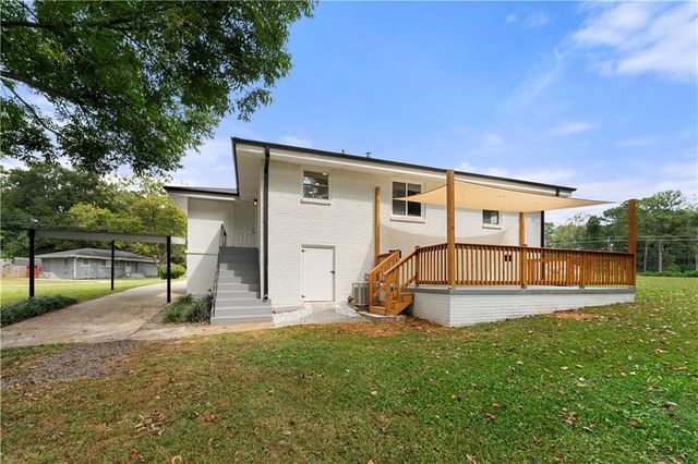 1024 Magnolia SE Drive, Smyrna, GA 30082