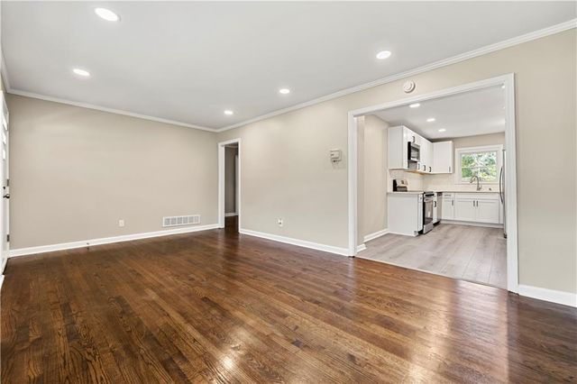 1024 Magnolia SE Drive, Smyrna, GA 30082