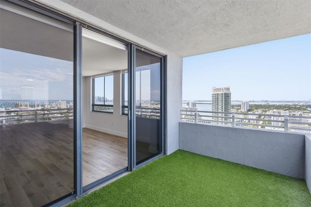 1330 W Ave 3007 3007, Miami Beach, FL 33139