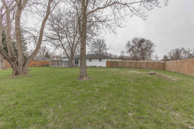 5732 Meadowbrook Drive, Fort Wayne, IN 46835