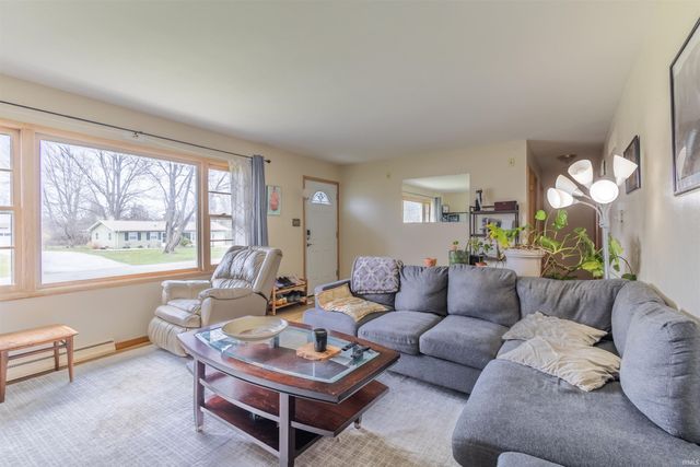 5732 Meadowbrook Drive, Fort Wayne, IN 46835