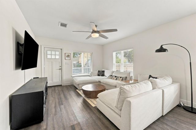 1614 Fulton Street, Houston, TX 77009
