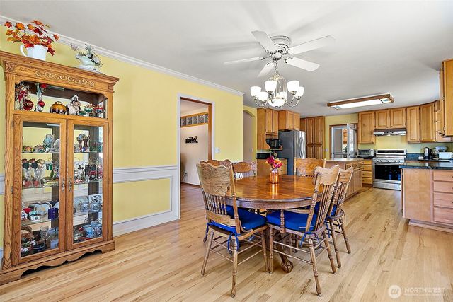 21503 21st Street E, Lake Tapps, WA 98391