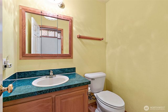 21503 21st Street E, Lake Tapps, WA 98391