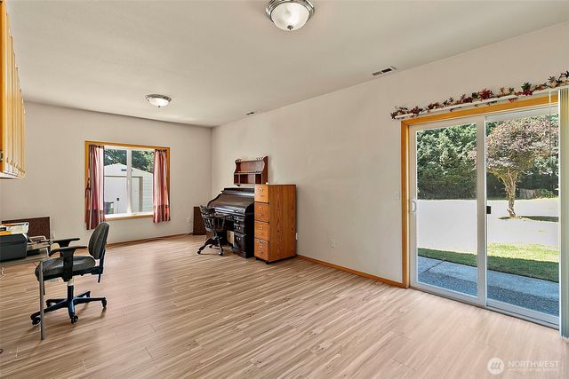 21503 21st Street E, Lake Tapps, WA 98391