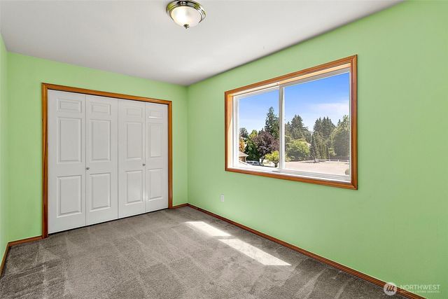 21503 21st Street E, Lake Tapps, WA 98391