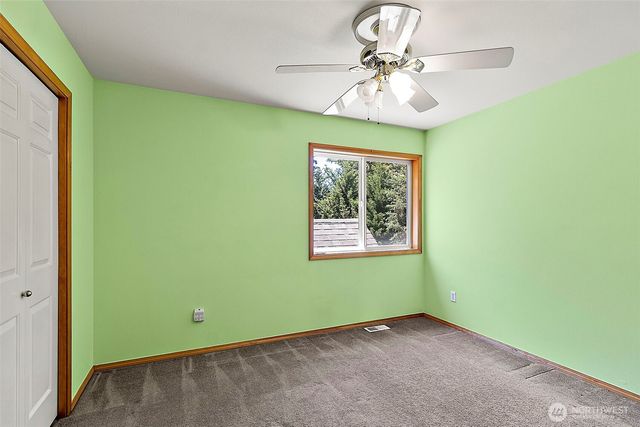 21503 21st Street E, Lake Tapps, WA 98391
