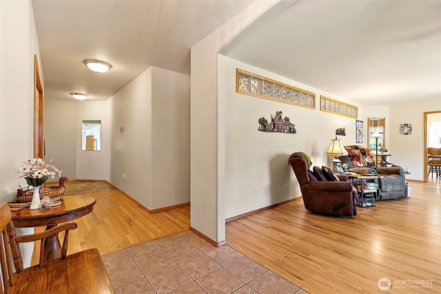 21503 21st Street E, Lake Tapps, WA 98391