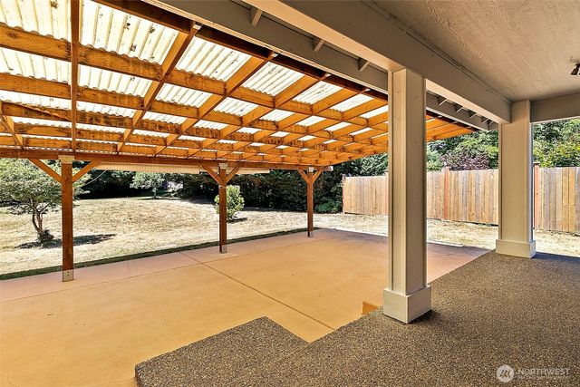 21503 21st Street E, Lake Tapps, WA 98391