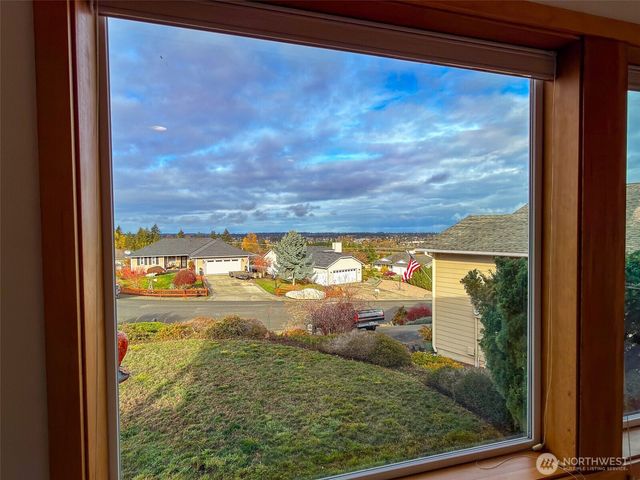 31 Opal Lane, Sequim, WA 98382