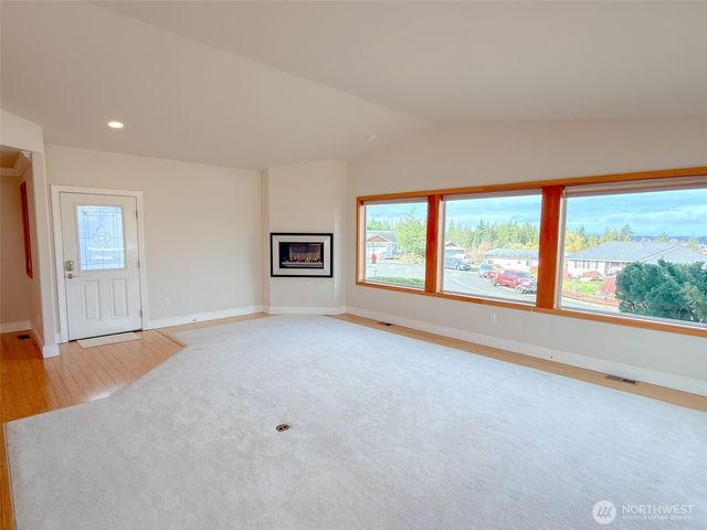 31 Opal Lane, Sequim, WA 98382