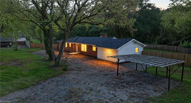 5515 Bethania Road, Pfafftown, NC 27040