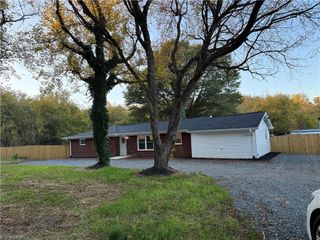 5515 Bethania Road, Pfafftown, NC 27040