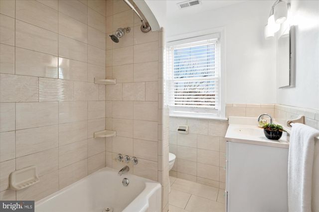 5049 NORTH CAPITOL ST NE, Washington, DC 20011