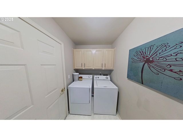 1849 Ne TODD St, Roseburg, OR 97470
