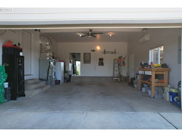 1849 Ne TODD St, Roseburg, OR 97470