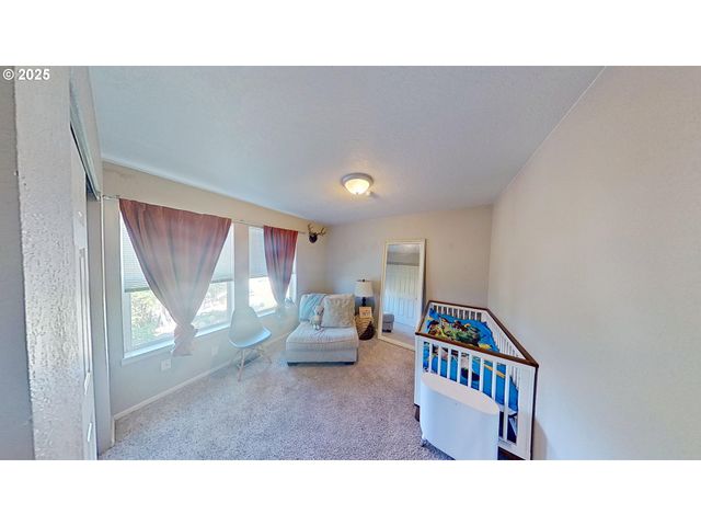 1849 Ne TODD St, Roseburg, OR 97470