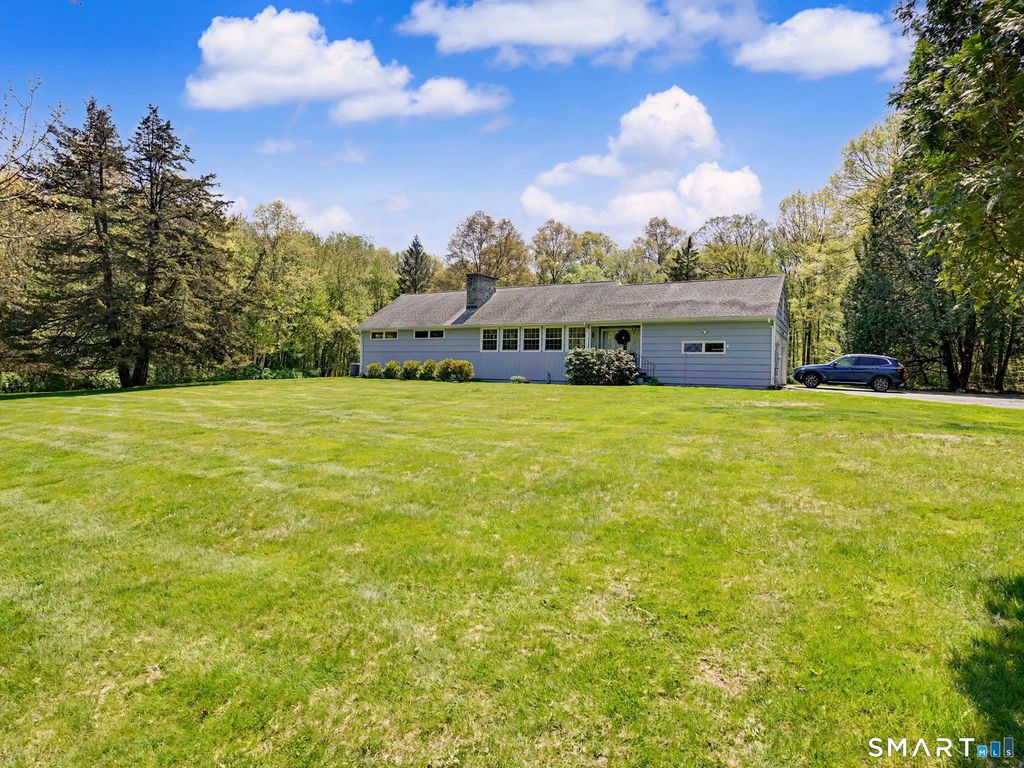 65 Banks Road, Easton, CT 06612
