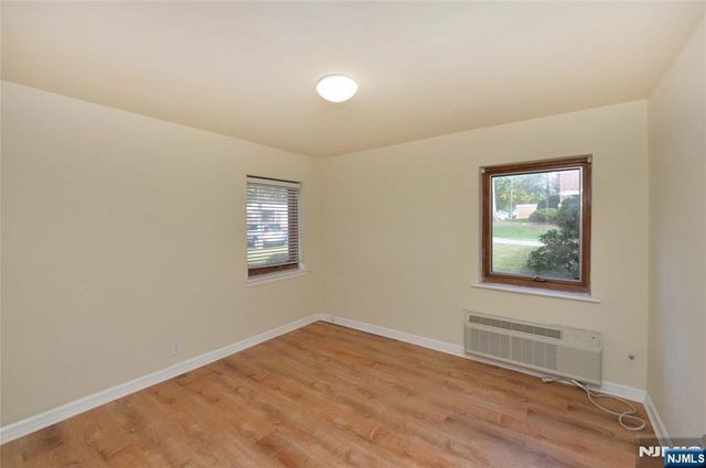 250 Oak E4, Ridgewood, NJ 07450