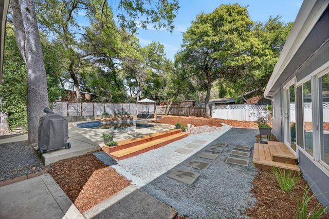 3287 Country Club Dr, Cameron Park, CA 95682