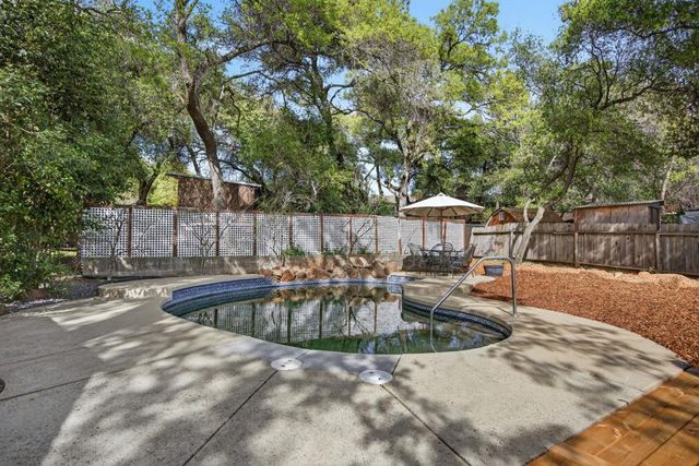 3287 Country Club Dr, Cameron Park, CA 95682