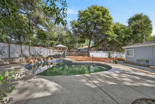 3287 Country Club Dr, Cameron Park, CA 95682