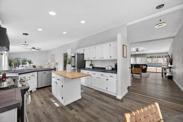 3287 Country Club Dr, Cameron Park, CA 95682