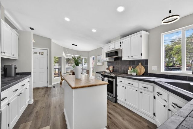 3287 Country Club Dr, Cameron Park, CA 95682