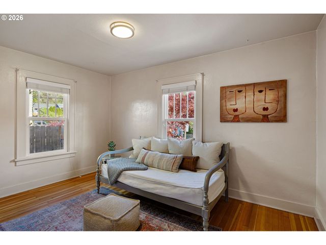 2293 AGATE St, Eugene, OR 97403