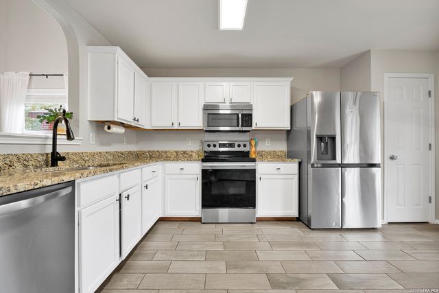 6603 Dancing Ct, San Antonio, TX 78244