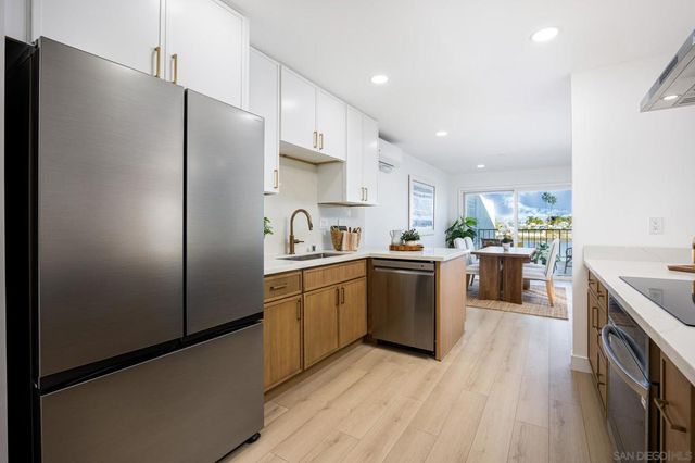 38 Antigua Ct, Coronado, CA 92118