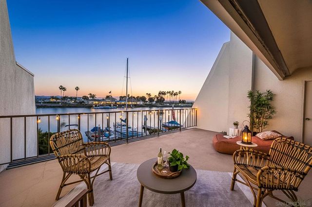 38 Antigua Ct, Coronado, CA 92118