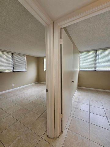 1720 N Congress Avenue 107, West Palm Beach, FL 33401