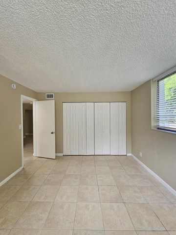1720 N Congress Avenue 107, West Palm Beach, FL 33401