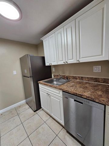 1720 N Congress Avenue 107, West Palm Beach, FL 33401