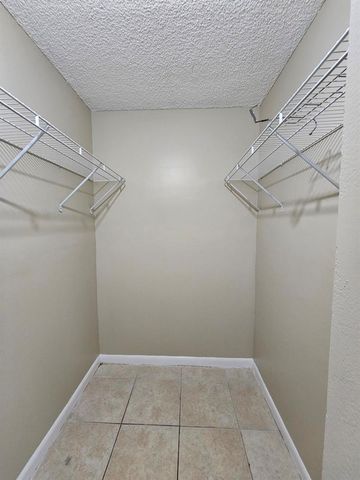 1720 N Congress Avenue 107, West Palm Beach, FL 33401